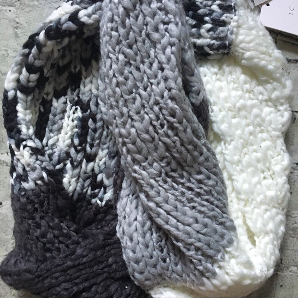 Lauren Conrad Loop Infinity Scarf - Picture 5 of 5